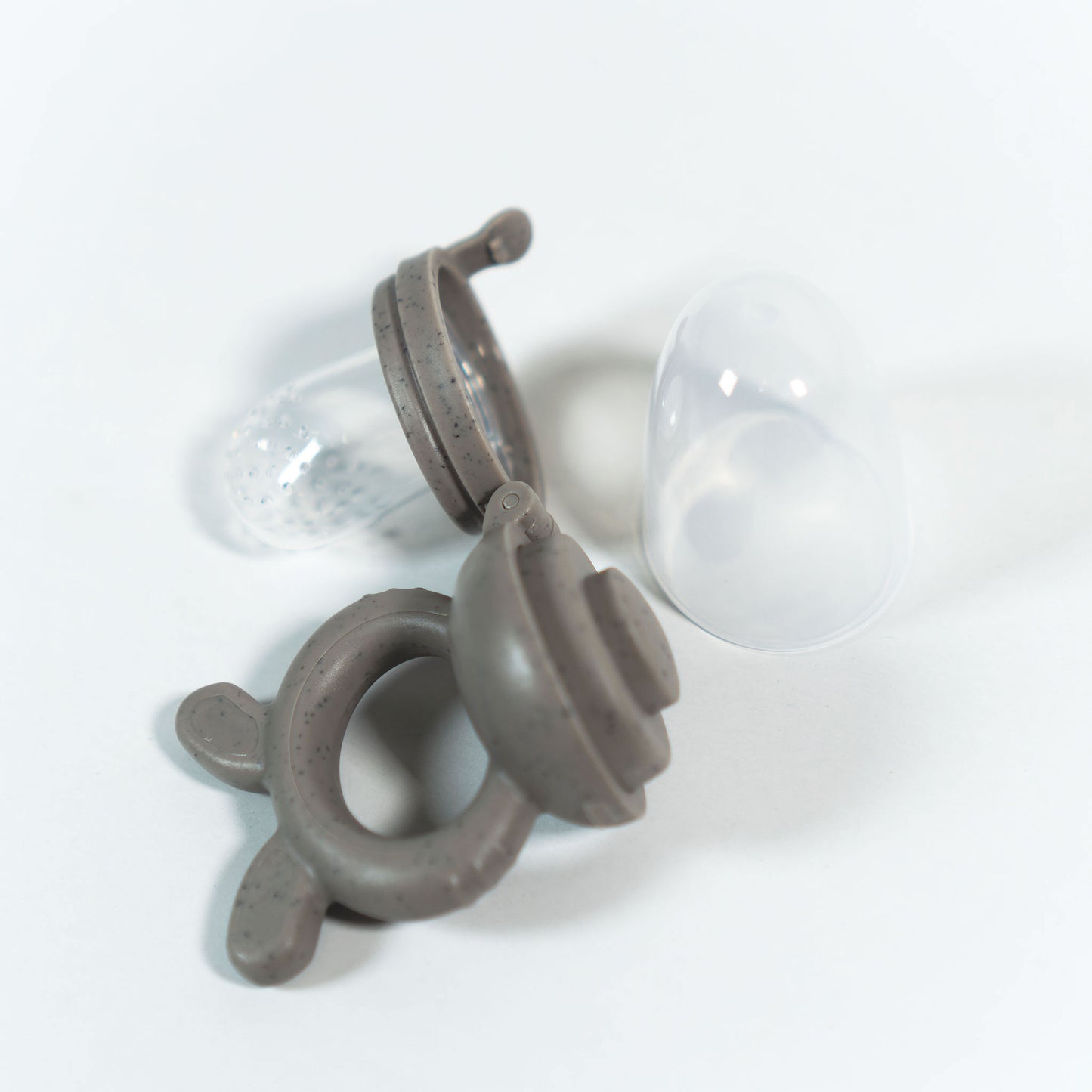 Suzeta Fructe Warm Grey